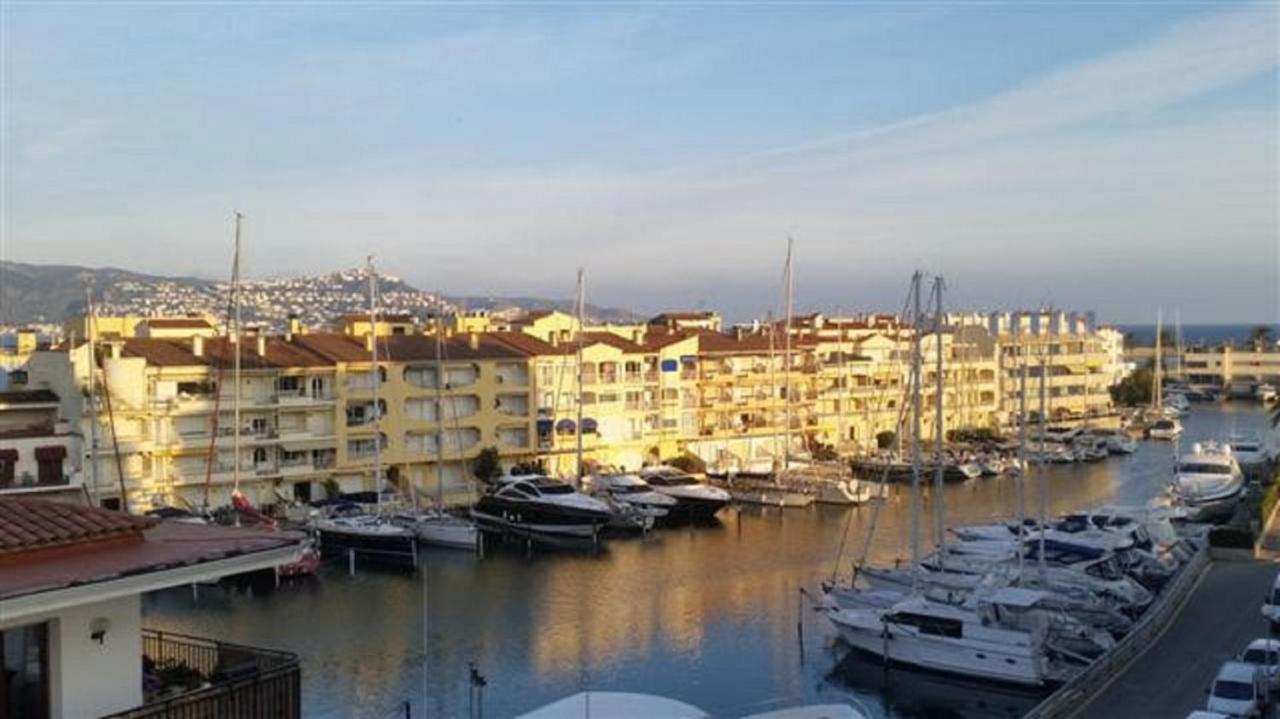 Estudio Vistas Marina Y Mar Ref 295 Empuriabrava Exterior photo